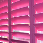 shutters-madera-acabado-laca-rosa
